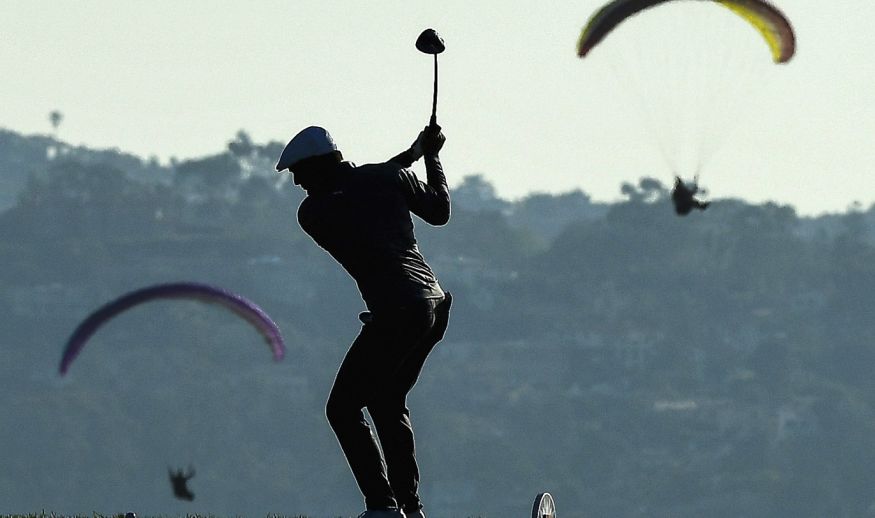 SAN DIEGO, CA - JANUARY 26:  Bryson Dechambeau plays his shot from the sixth tee  during the first round of the Farmers Insurance Open at Torrey Pines South on January 26, 2017 in San Diego, California.  (Photo by Donald Miralle/Getty Images)