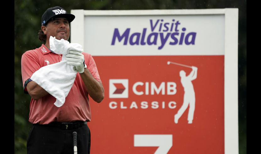 KUALA LUMPUR, MALAYSIA - OCTOBER 13:  Pat Perez of the United States gets ready to play on the 7th hole during round two of the 2017 CIMB Classic at TPC Kuala Lumpur on October 13, 2017 in Kuala Lumpur, Malaysia.  (Photo by Stanley Chou/Getty Images)