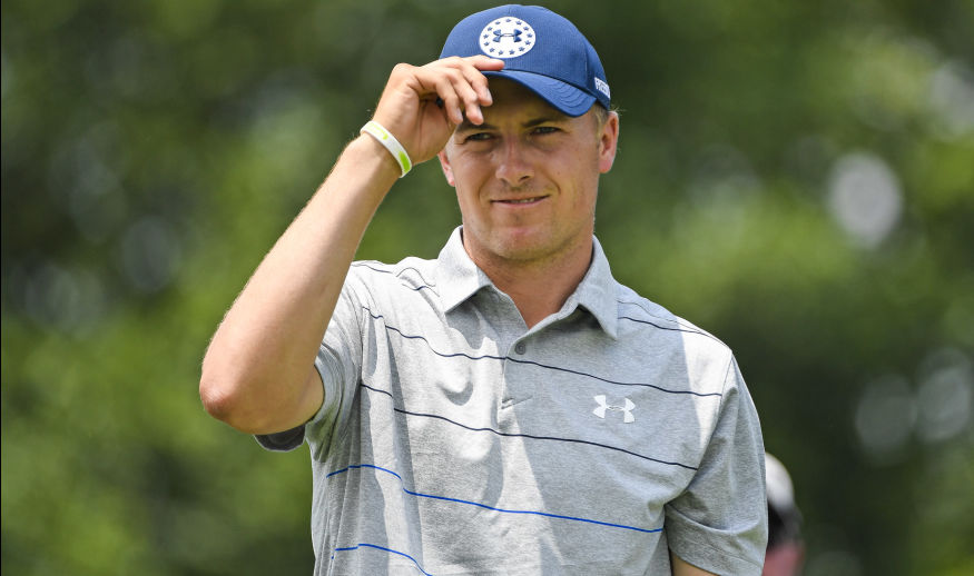 DUBLIN, OHIO - JUNE 04: Jordan Spieth acknowledges the crowd at the first tee during the final round of the Memorial Tournament presented by Nationwide at Muirfield Village Golf Club on June 4, 2017 in Dublin, Ohio. (Photo by Chris Condon/PGA TOUR)