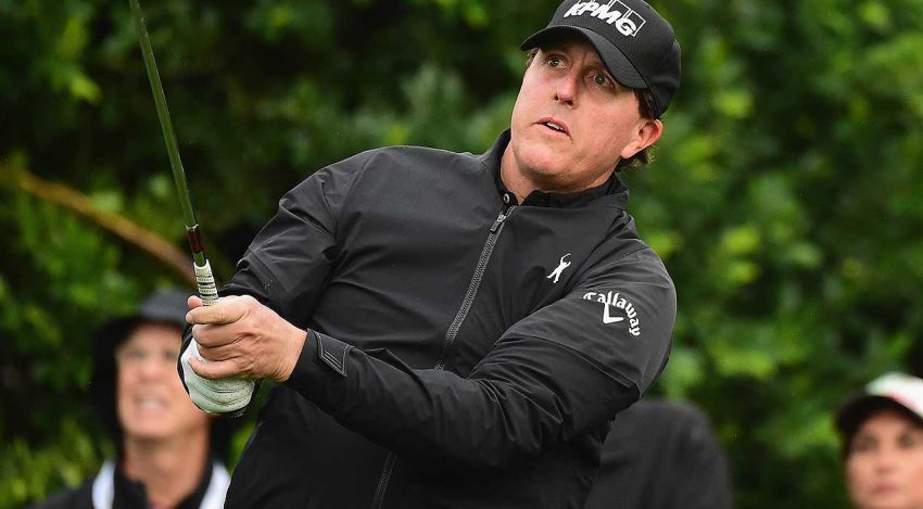 Lefty took advantage of his scoring clubs in his first round back from surgery. (Harry How/Getty Images)