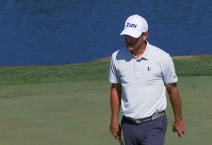 Lucas Glover rolls the rock in from 35 feet at THE CJ CUP