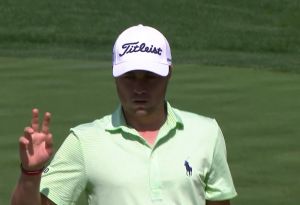 Justin Thomas holes first birdie on No. 10 at THE CJ CUP