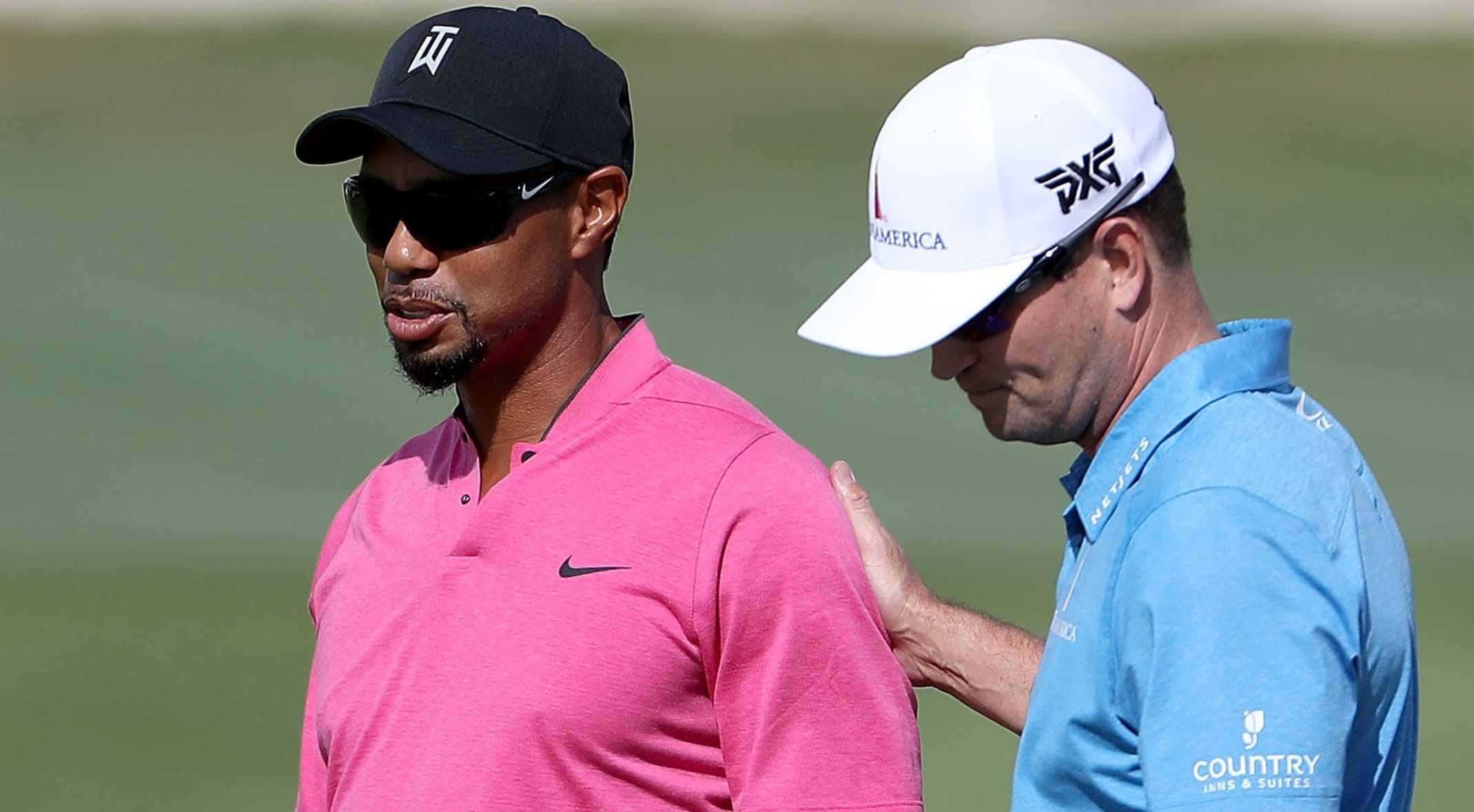 tiger woods pink shirt