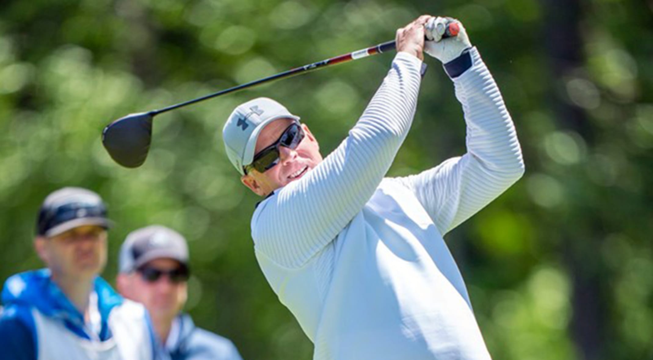 Dee Makes Most Of Sponsor Exemption