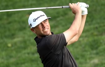 Reavie shoots back-nine 28, leads Travelers by six shots