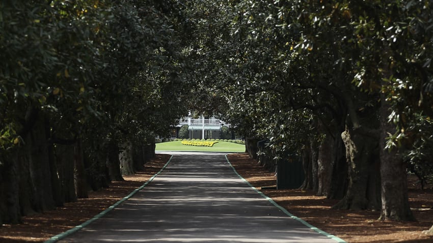 There are currently 15 players within four shots of Jordan Spieth's lead after Round 1 at the Masters. (Getty Images)