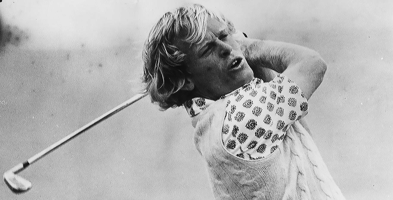 Johnny Miller was the golden boy of desert golf in the 1970s -- and not just because of his flowing locks. (Getty Images)