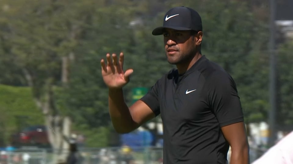 Tony Finau's birdie roll from the fringe at Genesis Open