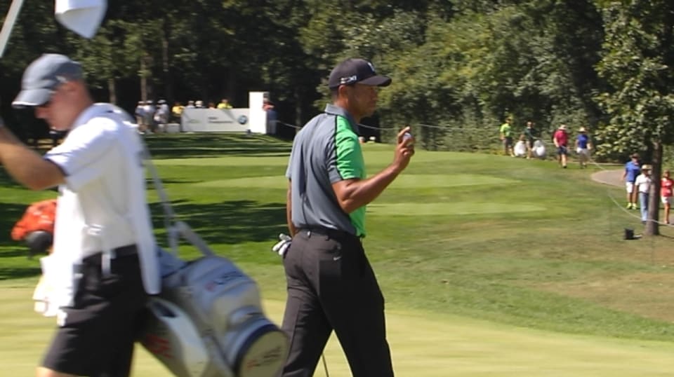 Woods Birdies No 2 In Round 1 Of The Bmw Championship