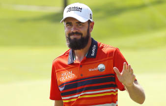 Merritt leads at THE NORTHERN TRUST 