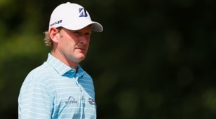 Snedeker takes two-shot lead at Wyndham Championship