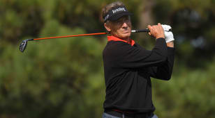 Langer chasing instead of being chased late in the year