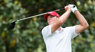 Steve Stricker eagles 18th to take Regions Tradition lead