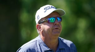 Billy Mayfair shoots 62 to lead Shaw Charity Classic