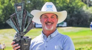 Jerry Kelly wins in playoff at Shaw Charity Classic