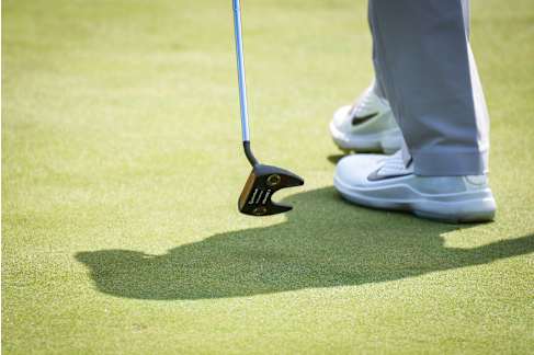 Tiger Woods Sports Mallet Putter In Practice At Quicken Loans National