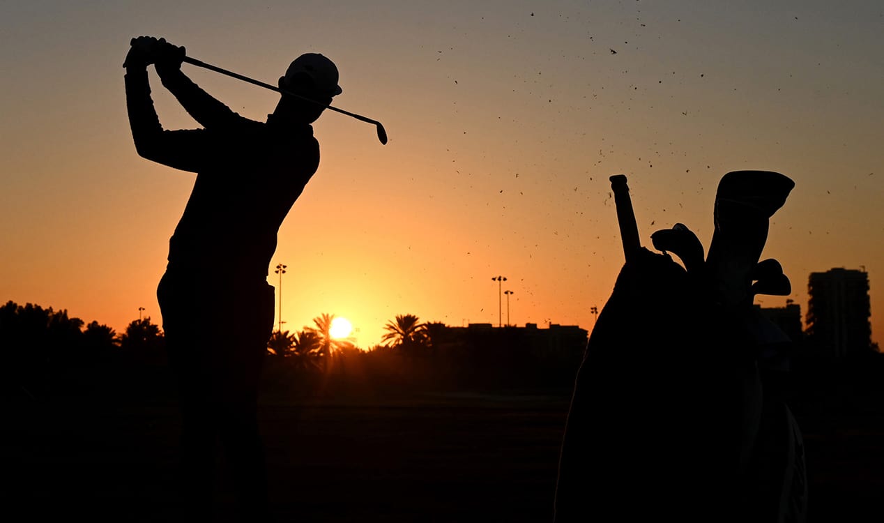 tenis para jogar golfe